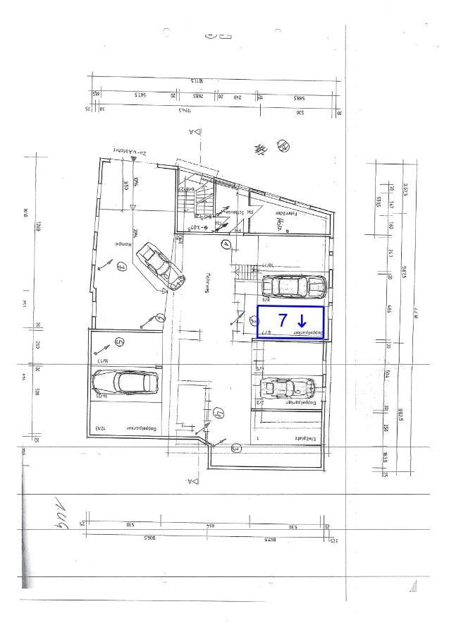 - Old Main Bridge, Own Garage Parking Space Apartment