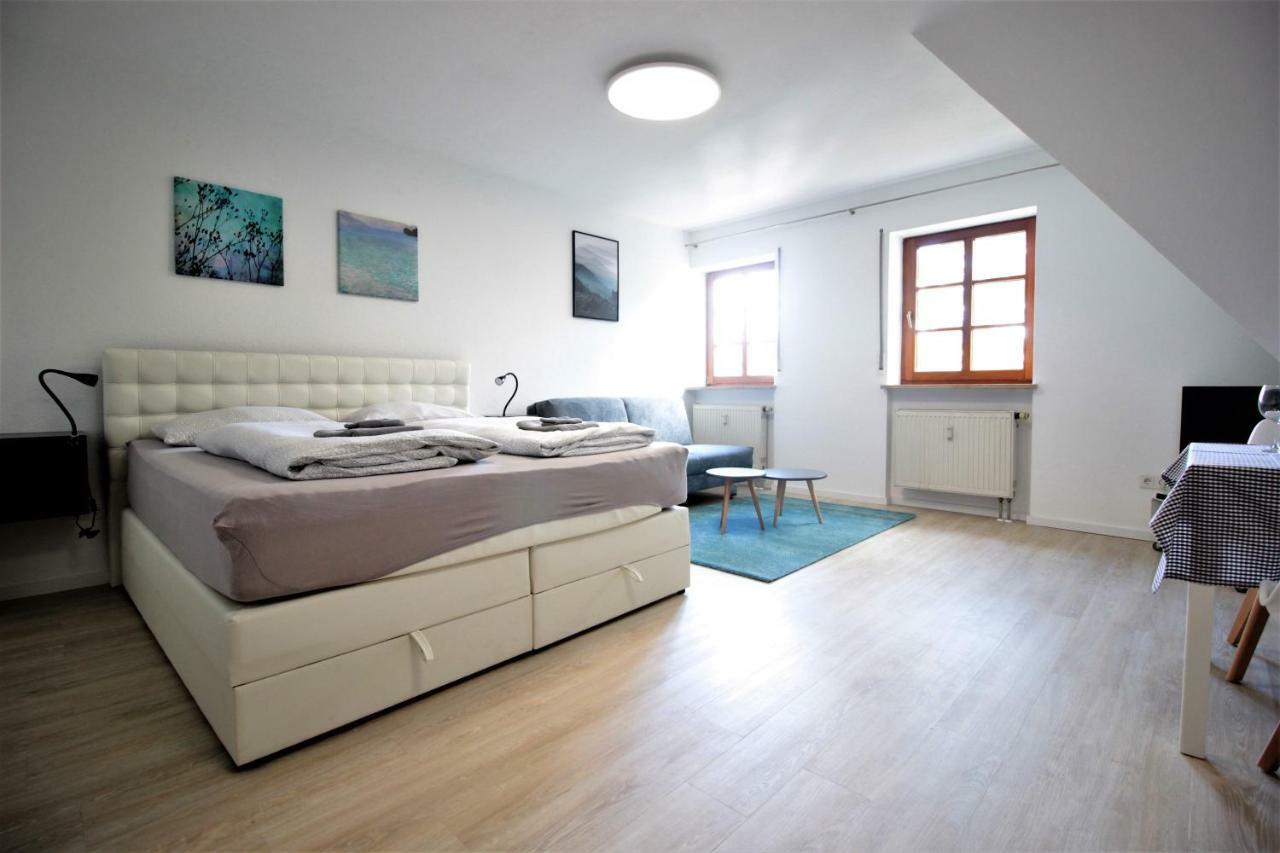- Old Main Bridge, Own Garage Parking Space * Wurzburg